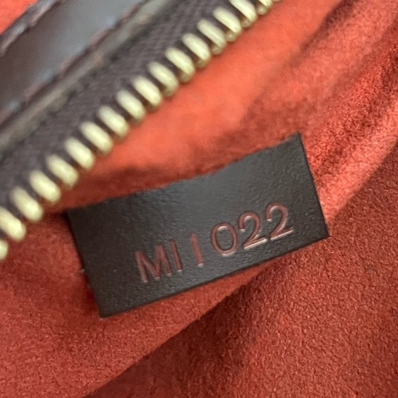 LOUIS VUITTON Damier Canvas Venice Sac-Plat PM Tote Bag - Picture 15 of 15